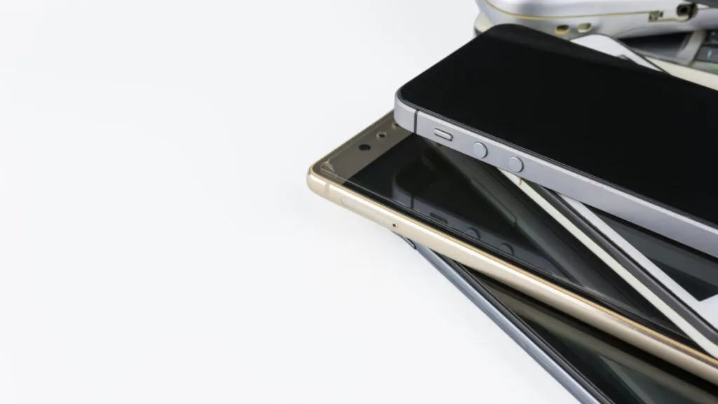 Smartphones reconditionnés : comment ces appareils contribuent à la réduction des déchets électroniques ?
